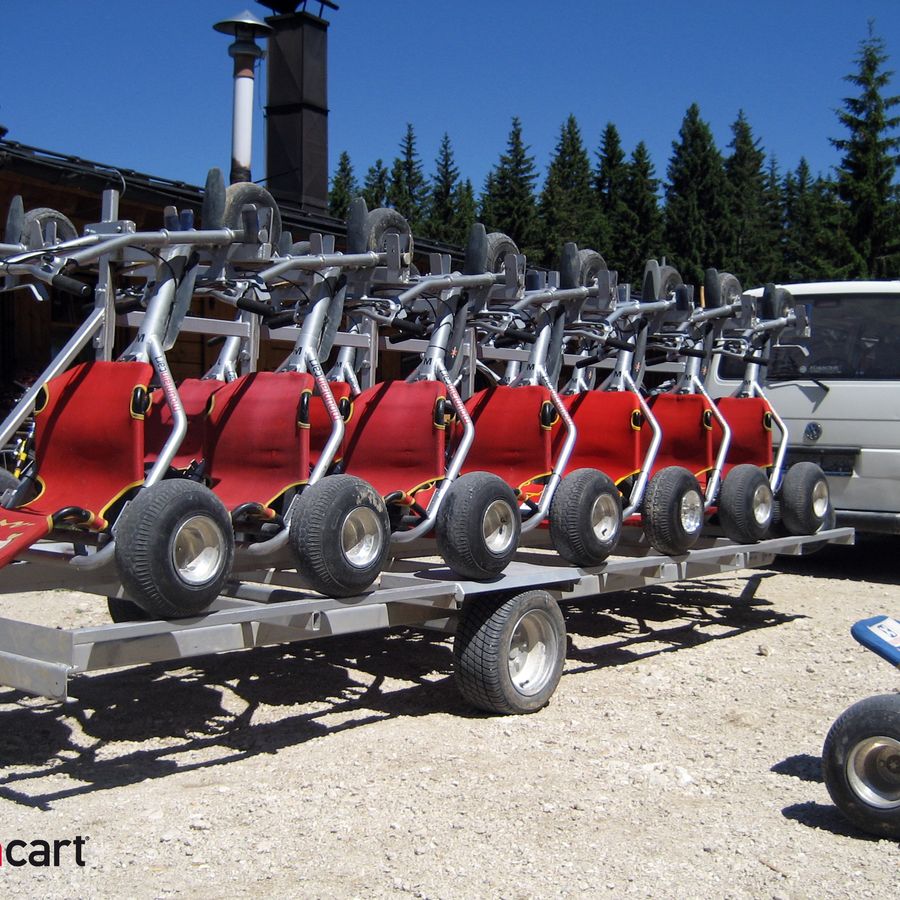 Mountaincarts stablet på tilhenger