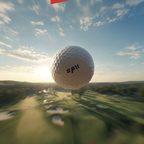 Golfball på bane